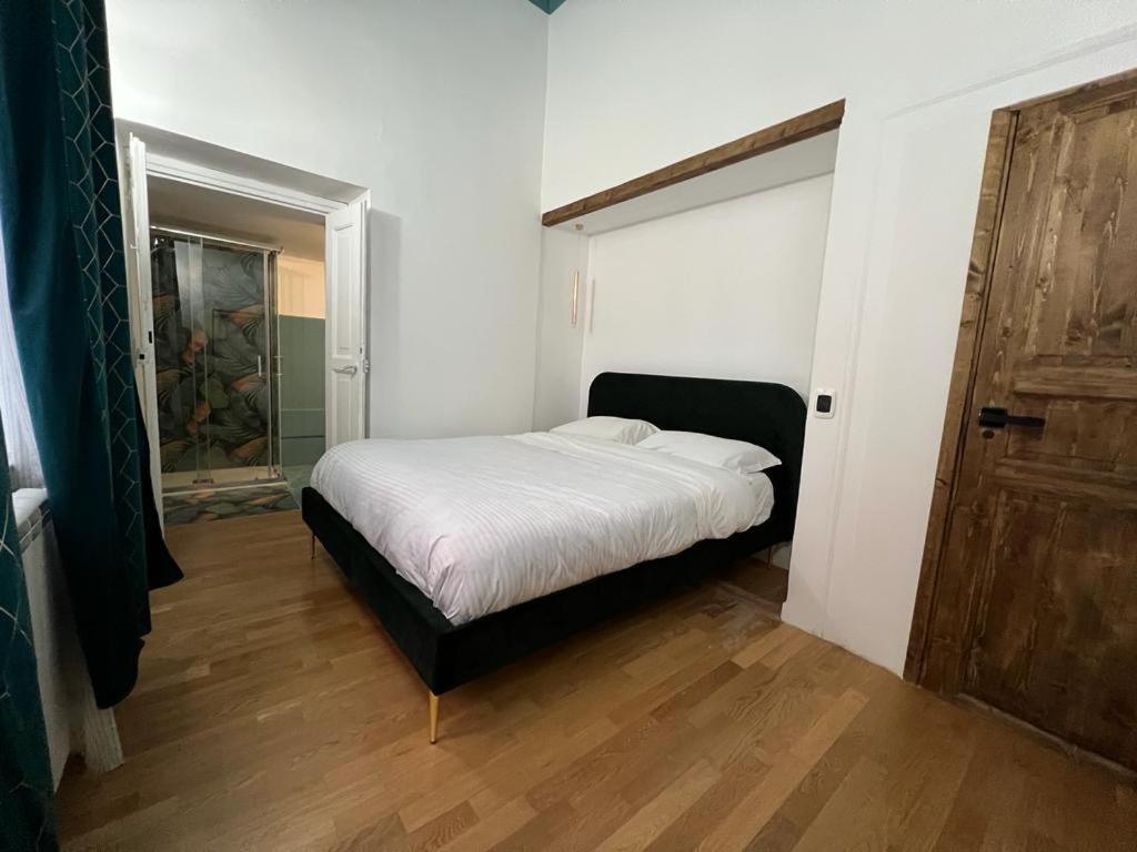 Carafa's Central By Hhn Apartment Neapel