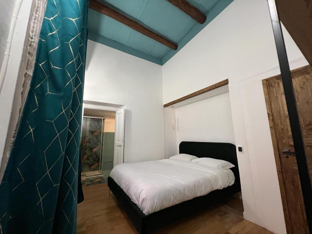 Apartment Carafa's Central By Hhn Neapel